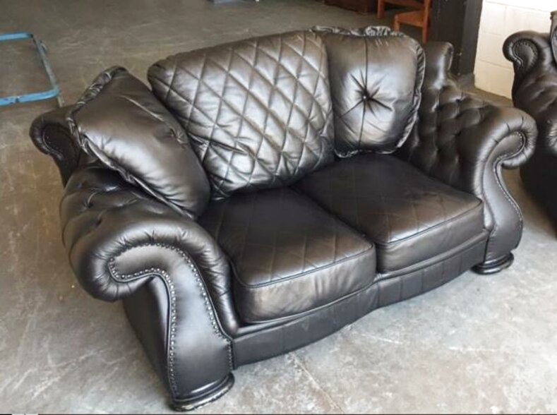 pendragon leather sofa black