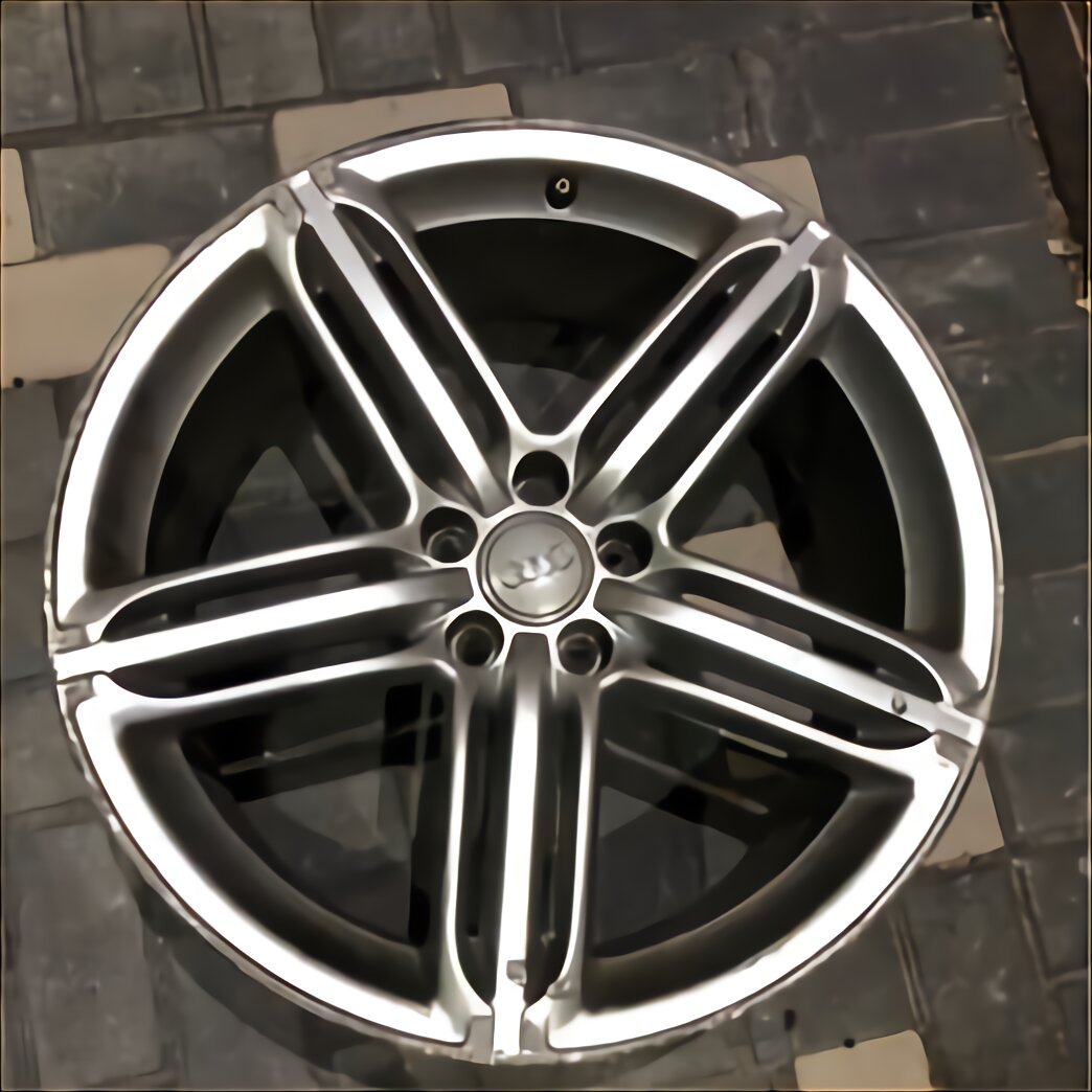 Genuine Audi Tt 19 Alloys For Sale In Uk 65 Used Genuine Audi Tt 19