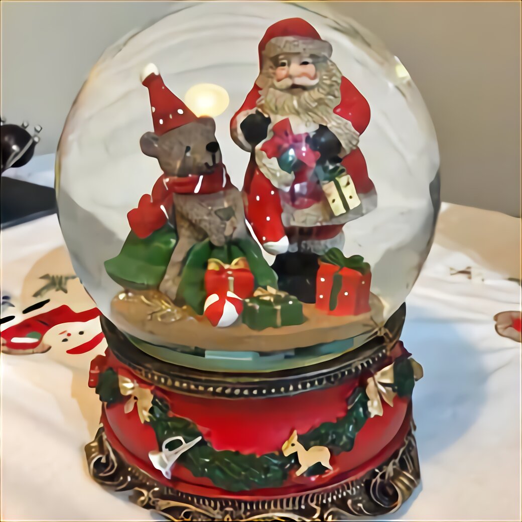 musical xmas snow globe