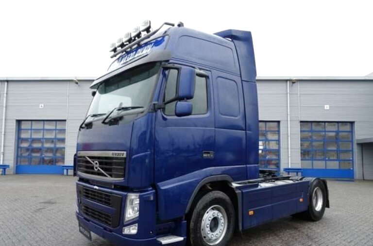 Капот volvo fh13