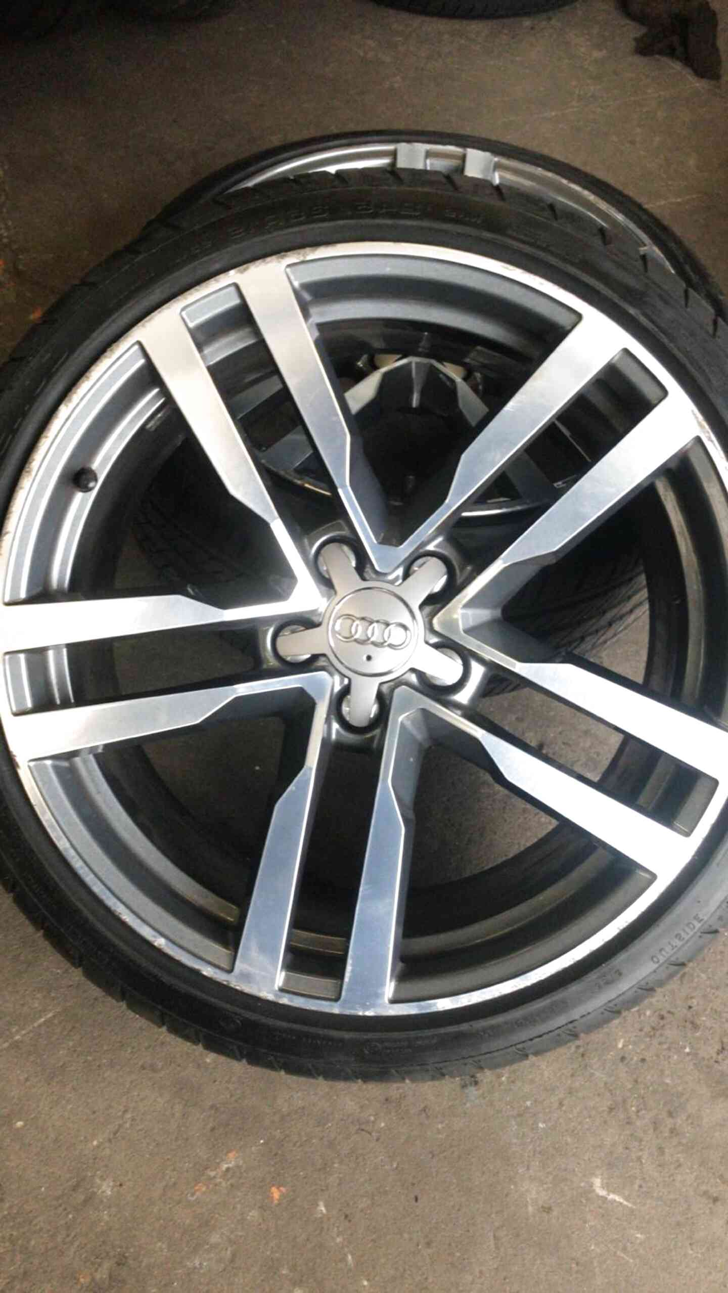 Genuine Audi Tt 19 Alloys For Sale In Uk 65 Used Genuine Audi Tt 19