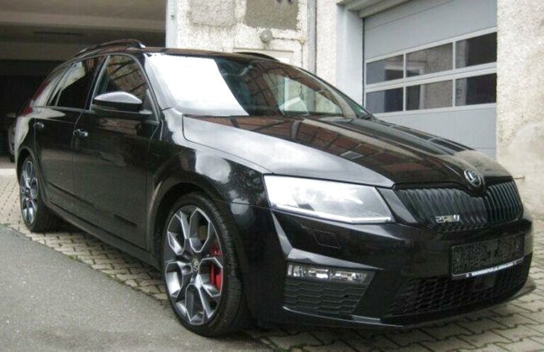 Skoda octavia black edition