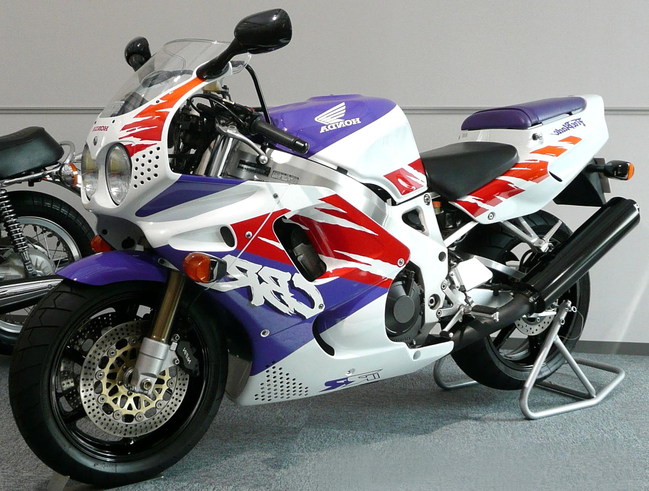 Honda cbr 900rr fireblade