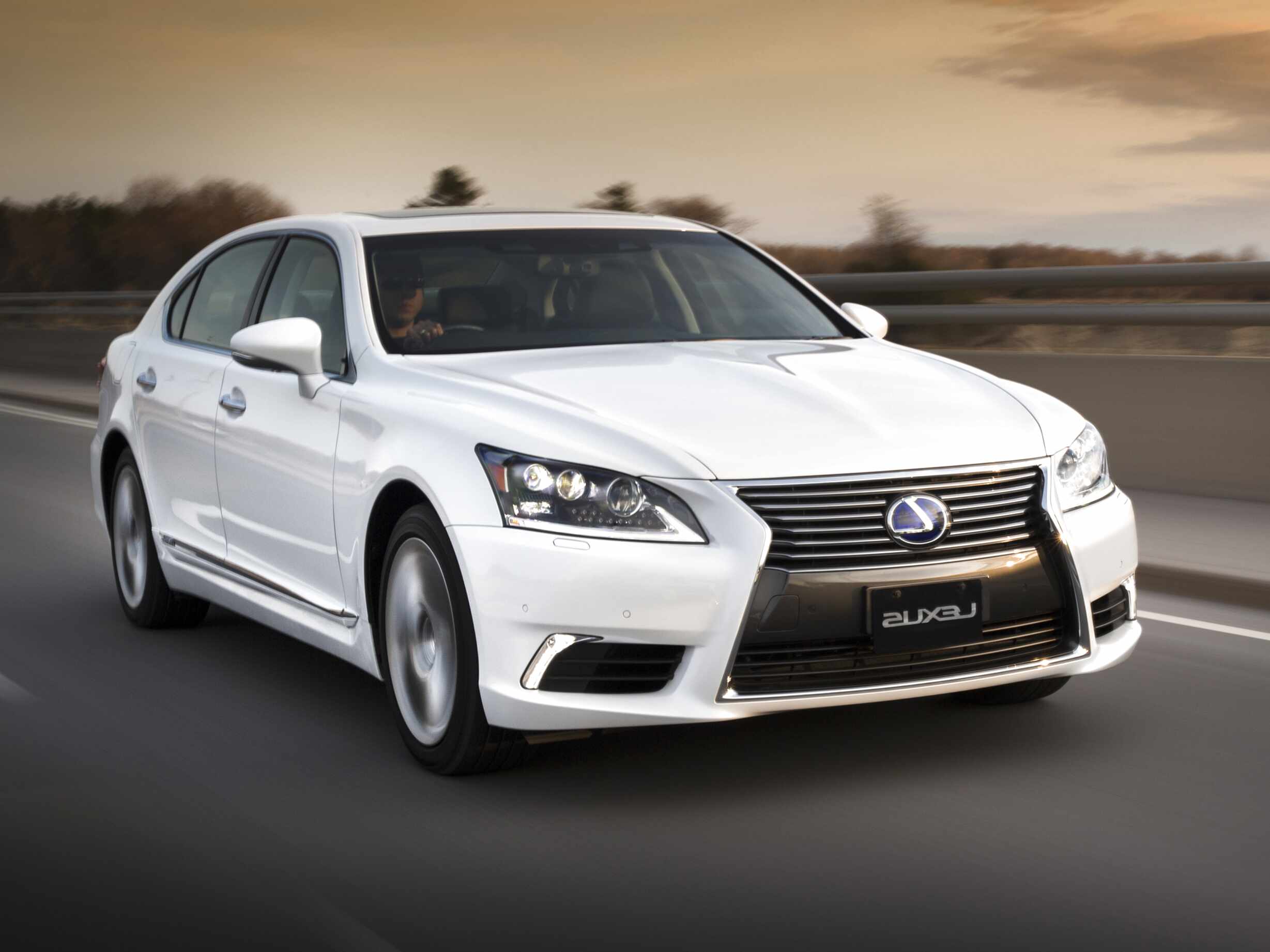 Lexus ls600 2022