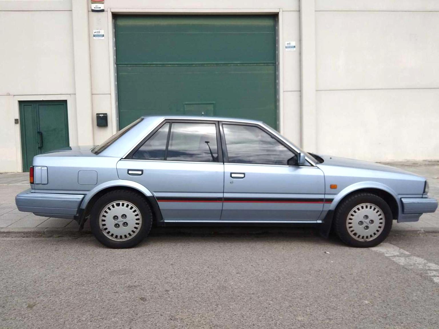 Автомобиль nissan bluebird