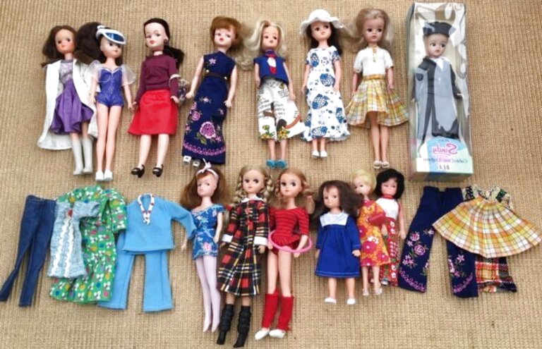 sindy outfits
