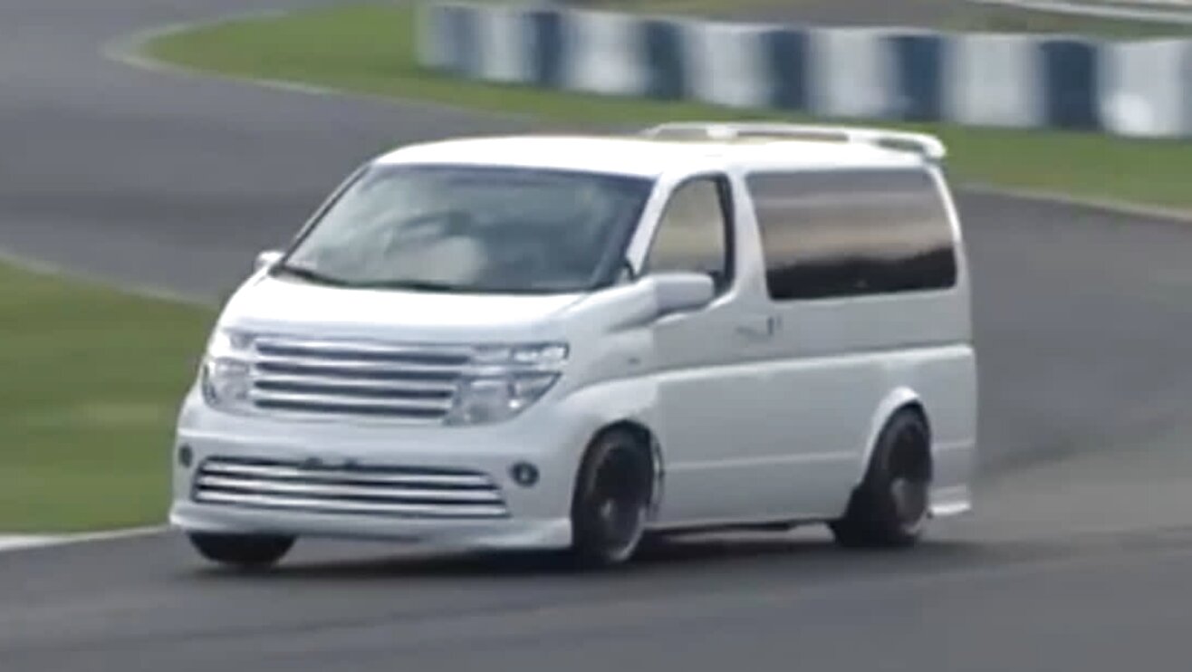 Nissan elgrand e 51