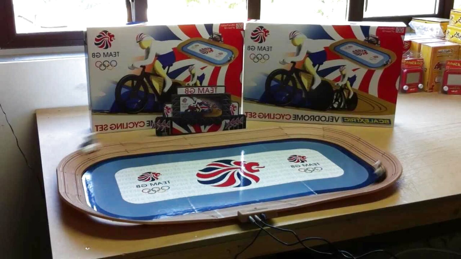 scalextric velodrome