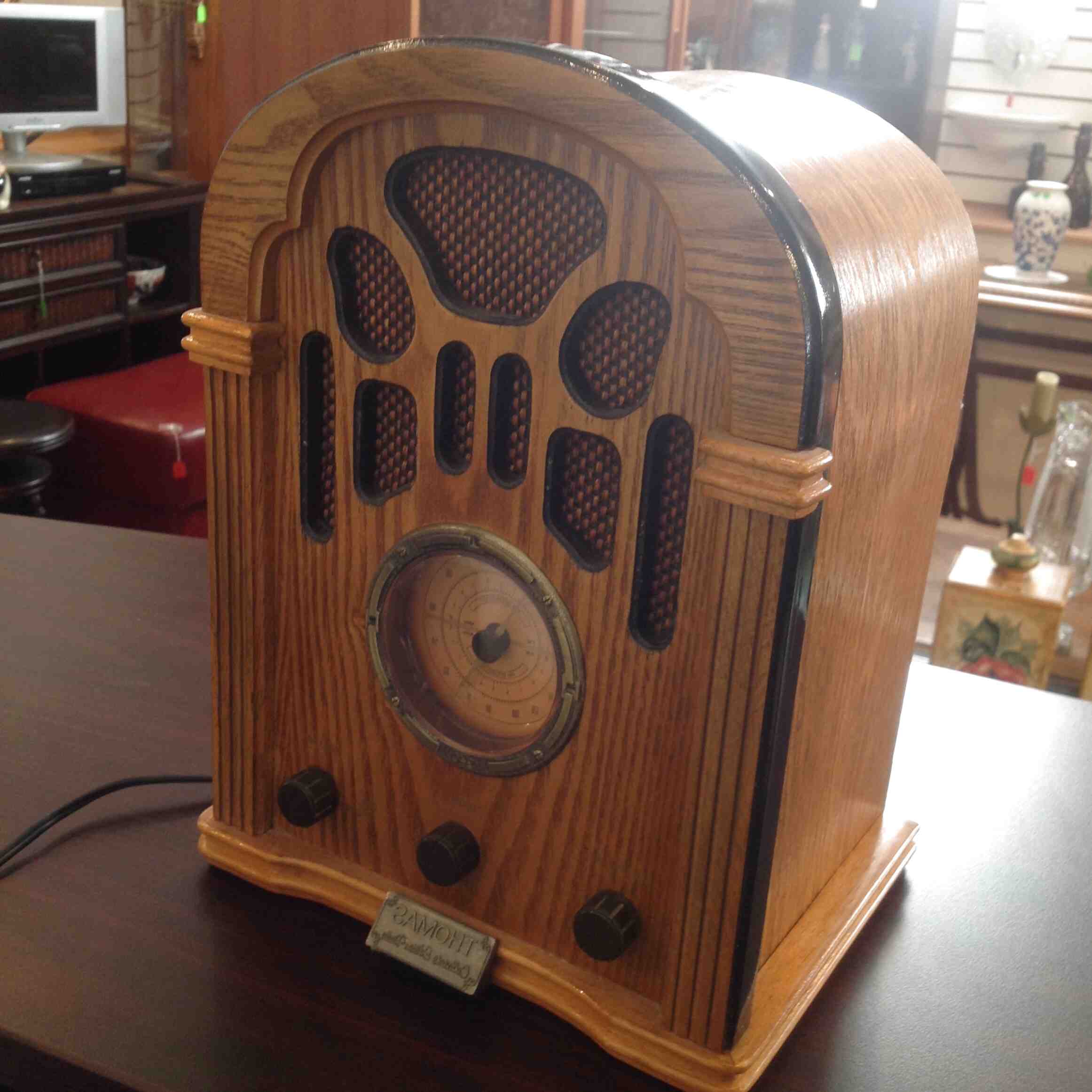 Radio 1940 Emerson Radio 1940 Collectors Weekly Ruth Deplas   S581134331879286101 P64 I1 W1936 1940s%2Bradio 