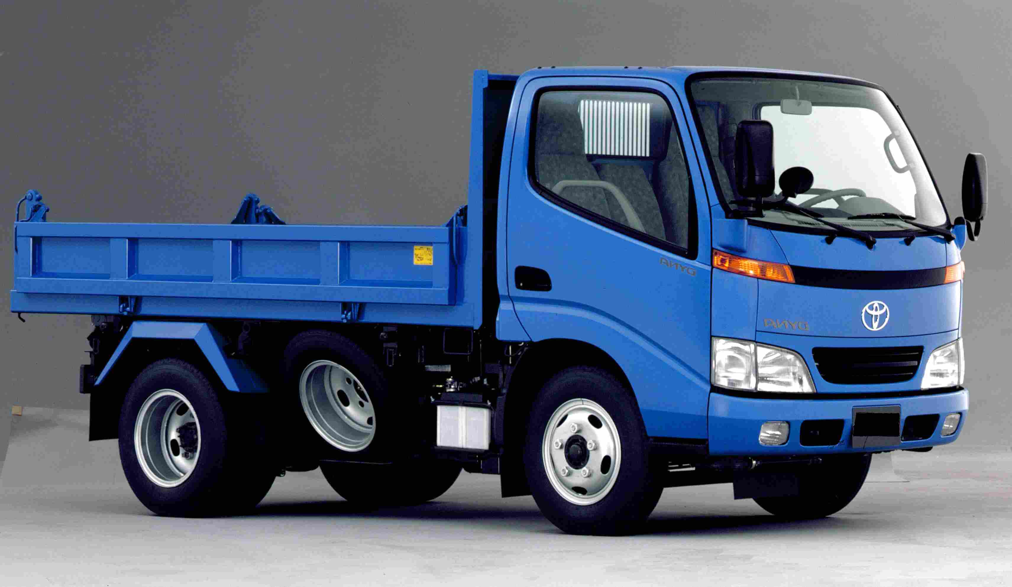 Toyota dyna запчасти